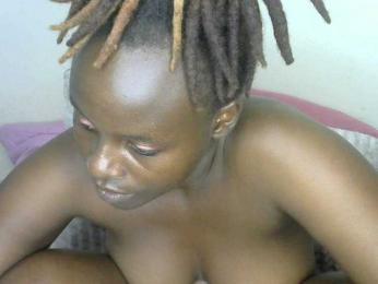 freakcurvy8 — Bongacams stream photo (May 2025)