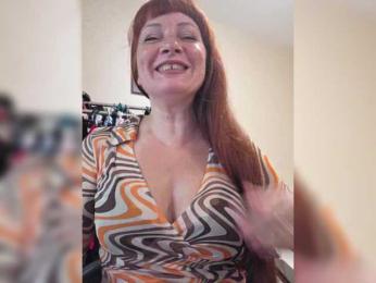 Flirt_Red — modelo de webcam en línea en bongacams