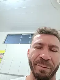 RobertoLuiz84 — Stripchat stream photo (Apr 2026)