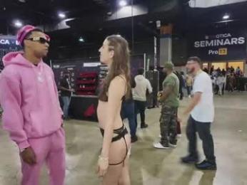 carriemadsin — Chaturbate stream photo (Apr 2026)