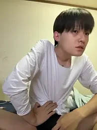 riku38777 — Stripchat stream photo (Dec 2025)