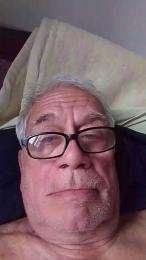 Cummer51 — modelo de webcam en línea en cam4