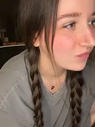 nerdynina — Stripchat stream photo (Apr 2026)