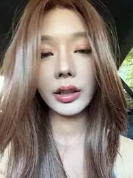 BBi-0329 — modelo de webcam en línea en stripchat