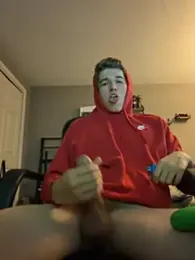 CollegeBull19 — modelo de webcam en línea en stripchat