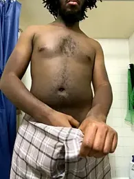 ThickDic28 — Stripchat stream photo (Oct 2025)