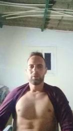 Crm23 — modelo de webcam en línea en cam4