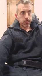 riky879 — modelo de webcam en línea en cam4