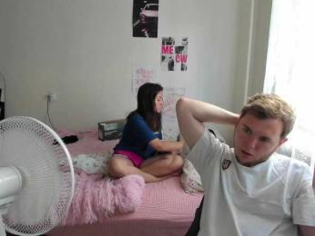 FanatKenli — modelo de webcam en línea en bongacams