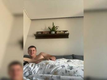 Bulochka16 — modelo de webcam en línea en bongacams