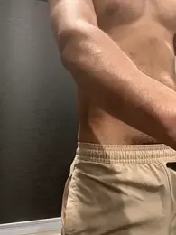 hitman1208_ — Stripchat stream photo (Mar 2026)