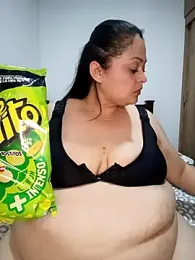 Julieta_BBW — Stripchat stream photo (Mar 2026)