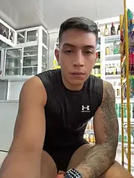 OliverWest04 — modelo de webcam en línea en stripchat