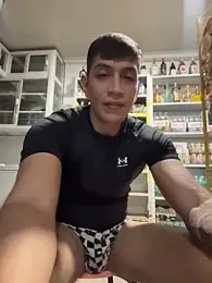 OliverWest04 — modelo de webcam en línea en stripchat