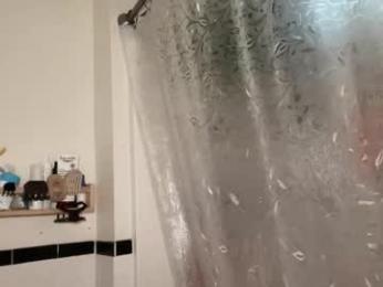 dreamyriri — Chaturbate stream photo (Apr 2026)