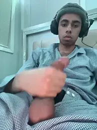 iLoveGirlsOnlyStr8Asf — Stripchat stream photo (Mar 2026)