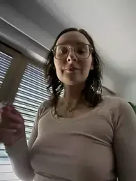 The_Snowwhitee — Stripchat stream photo (May 2026)