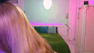 AlisaAleks — modelo de webcam en línea en cam4