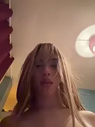 Carlita_cute — modelo de webcam en línea en stripchat