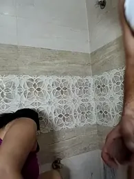 Heena-143 — modelo de webcam en línea en stripchat