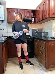 Elnonoykeila77 — Stripchat stream photo (May 2026)