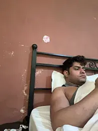 Vihaaanfucks — modelo de webcam en línea en stripchat