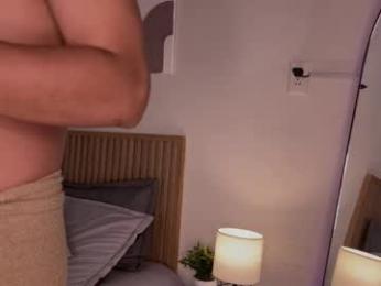 _e_m_m_a_1 — Chaturbate stream photo (May 2026)