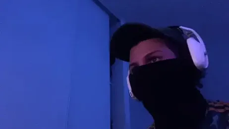 b1nnxxxx — Stripchat stream photo (May 2026)