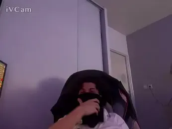 b1nnxxxx — Stripchat stream photo (May 2026)
