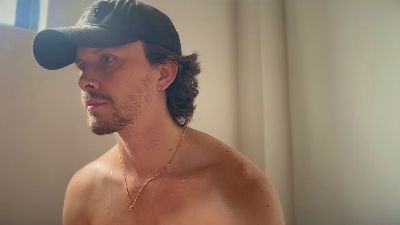 MCKLISTER69 — modelo de webcam en línea en cam4