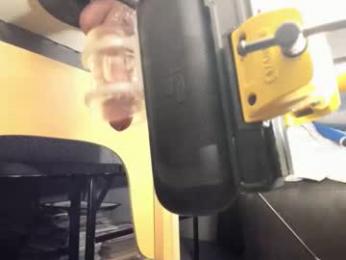 slimguerrilla — Chaturbate stream photo (Apr 2026)