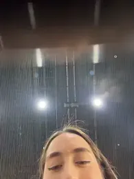 Holly_Play — Stripchat stream photo (Apr 2026)