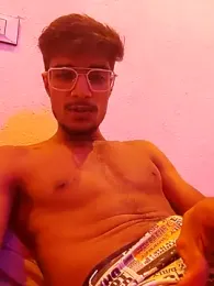 kaushikhotty — Stripchat stream photo (Jun 2026)