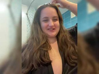 yourLi — Bongacams stream photo (Dec 2025)