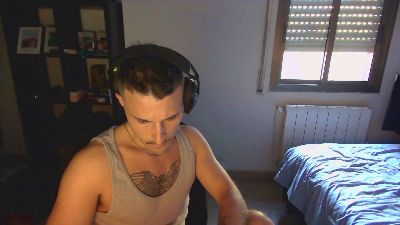 dxnsimxnn — Cam4 stream photo (Apr 2026)
