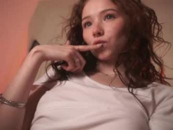 moonfaced_ — Chaturbate stream photo (May 2026)