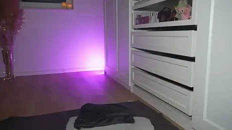 HotBella- — modelo de webcam en línea en stripchat