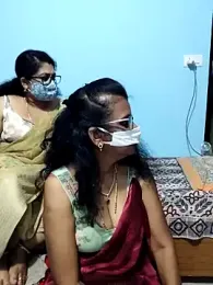 Kannadasexywifes — modelo de webcam en línea en stripchat