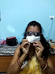 Kannadasexywifes — modelo de webcam en línea en stripchat