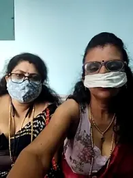 Kannadasexywifes — modelo de webcam en línea en stripchat