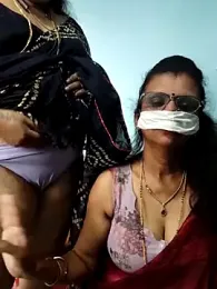 Kannadasexywifes — modelo de webcam en línea en stripchat