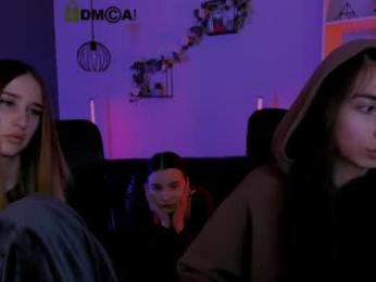 _mila_fire — Chaturbate stream photo (Apr 2026)