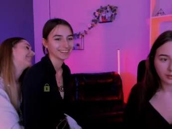 _mila_fire — Chaturbate stream photo (Apr 2026)