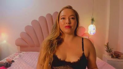 SabrinaVantres — Cam4 stream photo (May 2026)