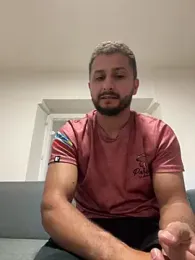 Rayou22 — Stripchat stream photo (May 2026)