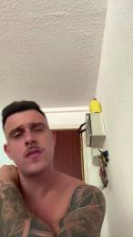 Elyoruga — modelo de webcam en línea en cam4