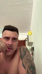Elyoruga — modelo de webcam en línea en cam4