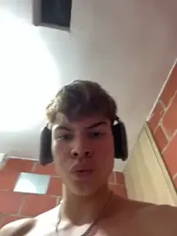 Handsome_boys69 — modelo de webcam en línea en stripchat