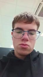 Alejandro2o50d — modelo de webcam en línea en cam4