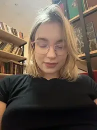 Baby_Tiny — Stripchat stream photo (Oct 2025)